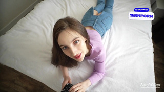 Вот это бампер, даже джинсы разошлись — забей на парня, на хуй садись